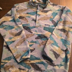 Patagonia Blue and Green Patterned Fleece Pullover